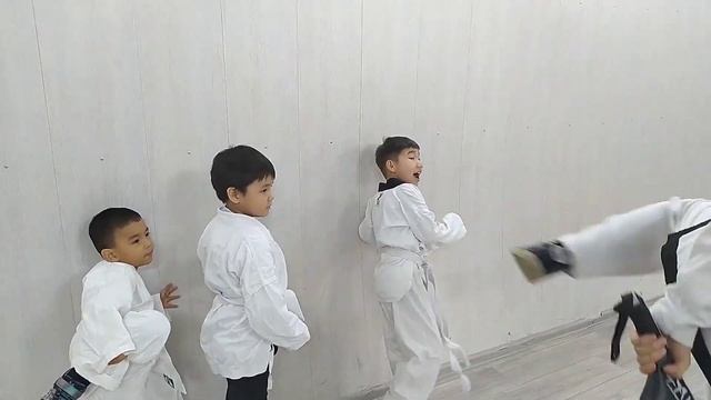 Секция ТХЭКВАНДО в школе-лицей "MAQSAT" смотреть онлайн