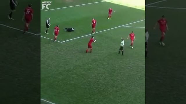 THE MOST INSANE SOCCER (FOOTBALL) FOUL смотреть онлайн