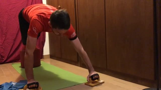 Карантин | комплекс упражнений в замкнутом пространстве смотреть онлайн