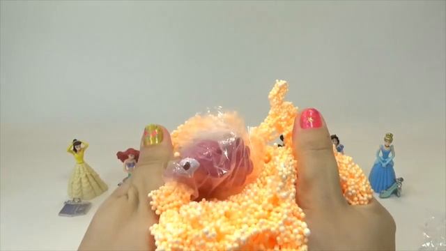 Сюрпризы Шопкинс. Кинетический песок игрушки сюрпризы из мультика Шопкинс. Игрушкин ТВ смотреть онлайн