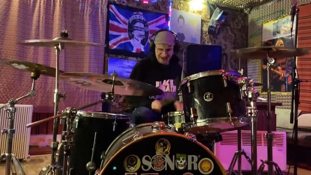 Король и шут - Мастер приглашает в гости (Drum cover) смотреть онлайн