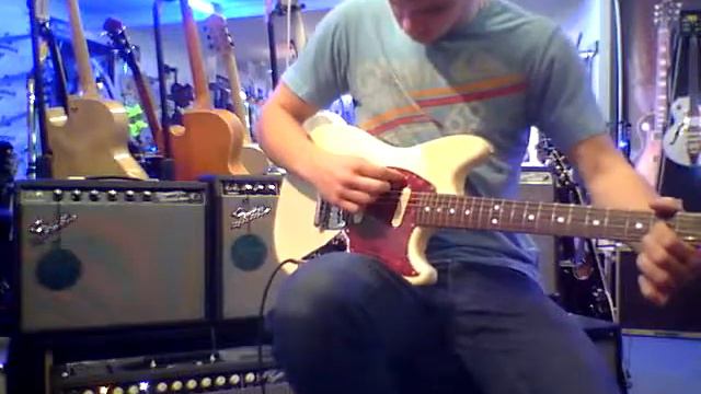 Fender Mustang - Galaxy Guitars смотреть онлайн