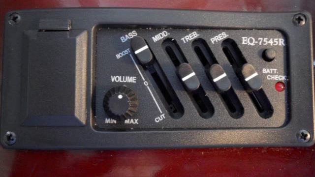 EQ Pre-Amp Pickup Equalizer for Guitar - EQ-7545R смотреть онлайн