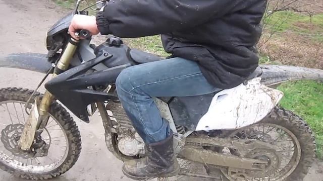 SUZUKI DR250 против IRBIS TTR 250 смотреть онлайн