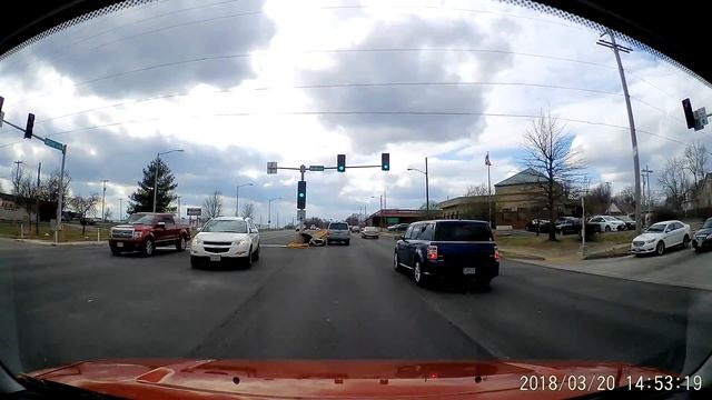 Honda Element Dash Cam - Motorcycle Crash - 03/20/2018 смотреть онлайн