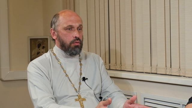 Достать Батюшку. Часть 1. Юлия Каленичина Х Оксана Михайлова Х отец Владимир (Суханов) смотреть онлайн