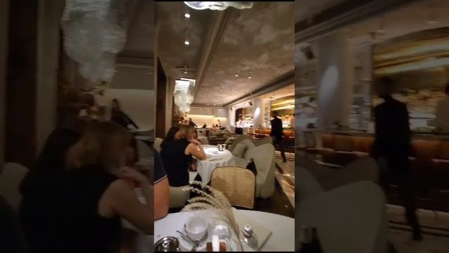 Гильотинные окна в ресторане «Longri» смотреть онлайн