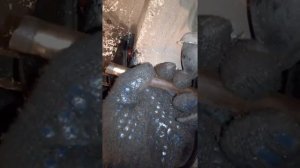 как выбить болт верхнего рычага на (классике) ваз 2107