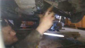 Ремонт передней подвески. Замена рычагов.