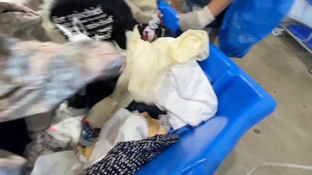 Приехала на барахолку искать клад!Удачный день на американской свалке! UGG |TORY BURCH|COACH|