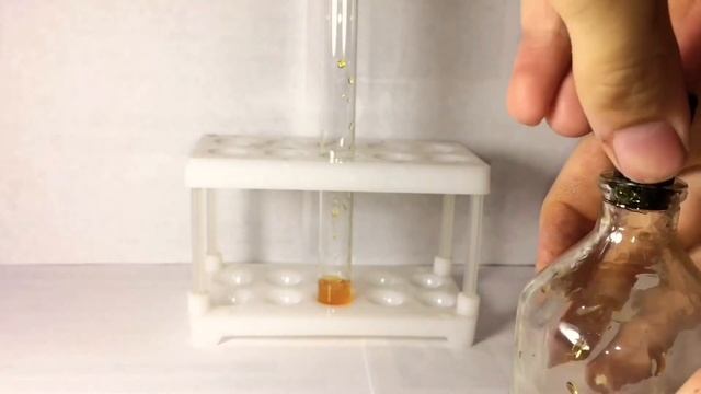 Обесцвечивание Раствора. Реакция Раствора Люголя (Трииодид калия) и Гидроксида Натрия. KI3+NaOH смотреть онлайн