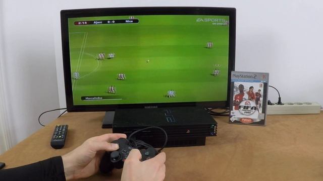 Playstation 2 - FIFA Football 2005 смотреть онлайн