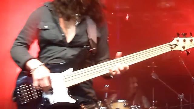 Tony Macalpine - The Stranger (KKZ Moskva, Moscow, Russia 23.03.2012) смотреть онлайн
