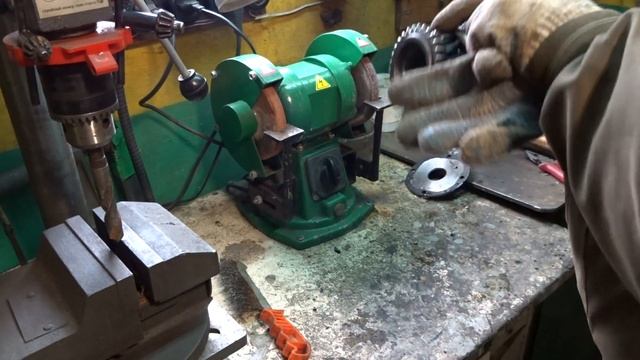 Установка сальника на первичный вал КПП - ГАЗ 53. смотреть онлайн