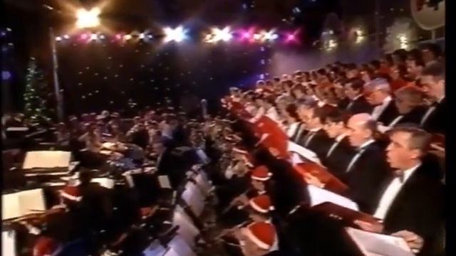 Lisa McCune - The First Noel (Carols in the Domain 1995) смотреть онлайн