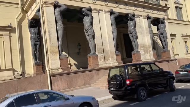 Атланты Эрмитажа в Санкт-Петербурге смотреть онлайн