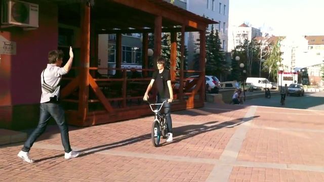 Рустам Набиев 180 с 7 ступеней BMX UFA 2011 смотреть онлайн