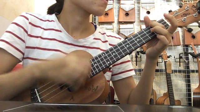 Ukulele Concert Bws Hươu смотреть онлайн