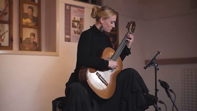 Julia Trintschuk, Gitarre Solo: Große Gitarrenkomponisten - Ein Hörgenuss