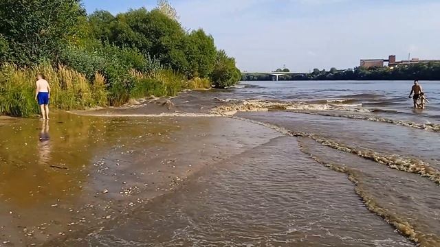 Теплоход "Лебединое Озеро" прибывает в Тверь. 27.08.2022 смотреть онлайн