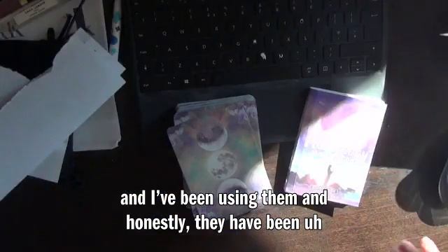 A bit of astrology and a card смотреть онлайн