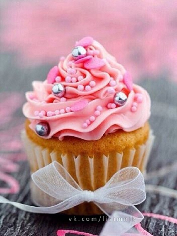 Я желаю позитива,
Море солнца и тепла.
Чтобы было всё красиво
В этой жизни у тебя. смотреть онлайн