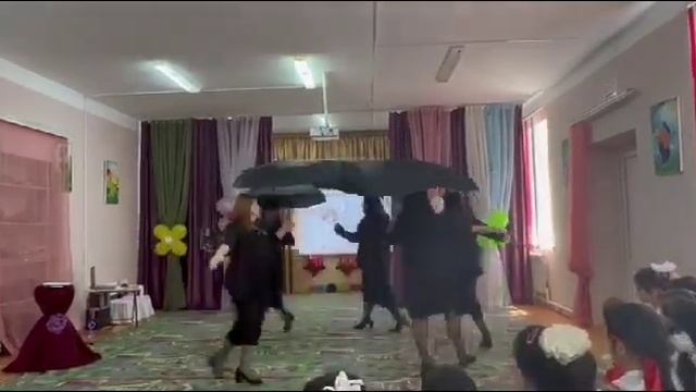 Танец воспитателей Годом педагога и наставника смотреть онлайн