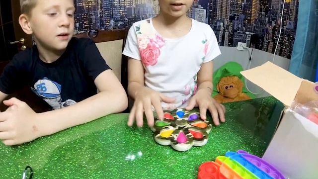 Большая распаковка Pop It и симп димпл 😍 смотреть онлайн