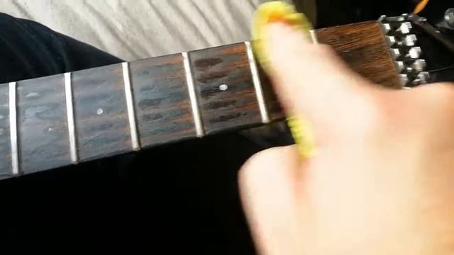 Cleaning a guitar fret board смотреть онлайн
