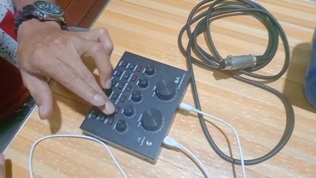 HOW TO CONNECT SOUND CARD V8, CELLPHONE, AND PORTABLE BLUETOOTH SPEAKER. смотреть онлайн