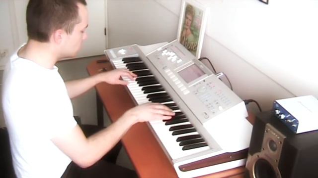 Sad Angry Birds theme song - Manu смотреть онлайн
