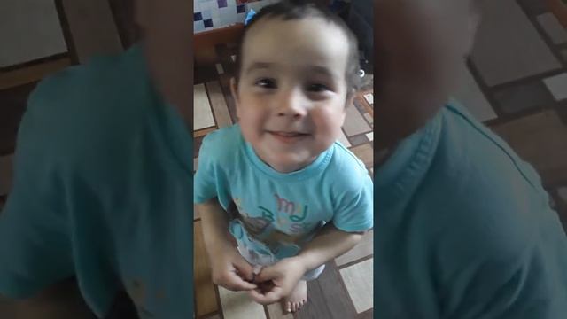 4-летний ребёнок знает стих "попрыгунья стрекоза" смотреть онлайн