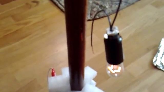 Transmission of electricity without wires. 220V - 20W смотреть онлайн