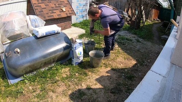 Кладка газобетона. Второй ряд!Теперь точно ,строители мне не нужны,Сам Всё Сделаю.