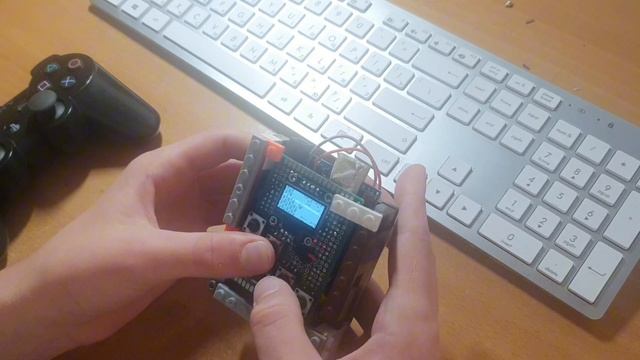 СДЕЛАЛ ИГРОВУЮ КОНСОЛЬ СВОИМИ РУКАМИ смотреть онлайн