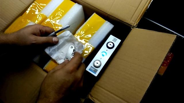 Распаковка VariCore 3,2 V 90Ah LiFePO4 12V батареи литий железо фосфата 90000mAh с распродажи смотреть онлайн
