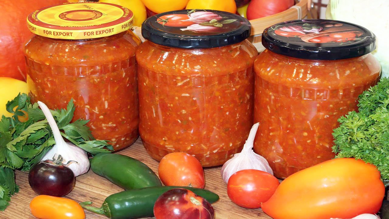 Очень вкусная и острая аджика на зиму. Аджика Огонёк на зиму смотреть онлайн