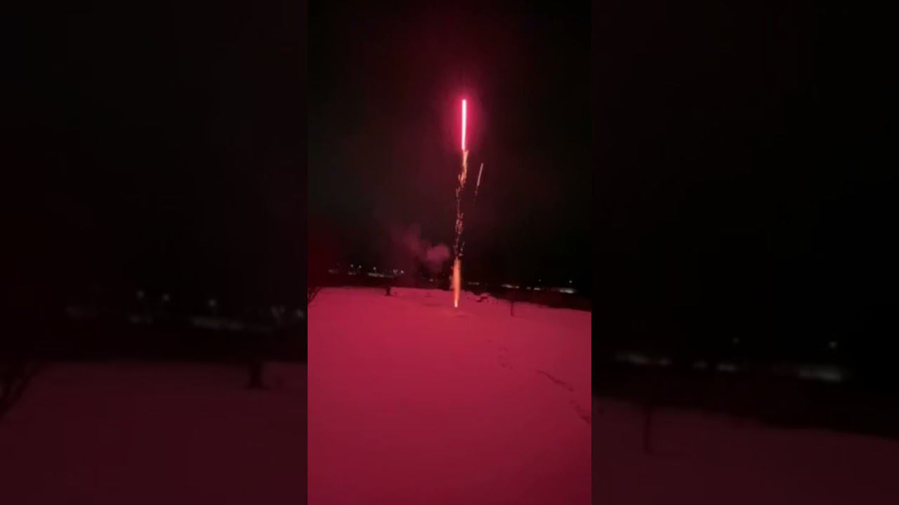 Предновогодний салют на даче #newyear2024 #салют смотреть онлайн