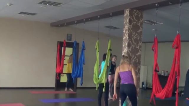 Уроки йоги от Сергея Козырева - инструктора йога-центра Шанти города Ставрополя | Йога практика | смотреть онлайн