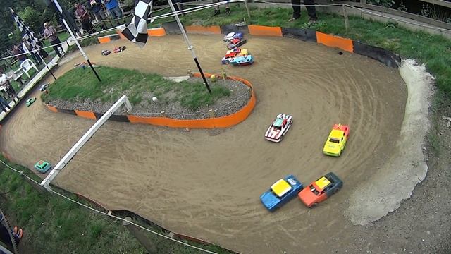 RC banger racing - A38raceway bangers world final смотреть онлайн