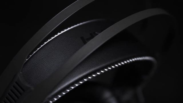 Auriculares para juegos con calidad de estudio – HyperX Cloud Revolver смотреть онлайн