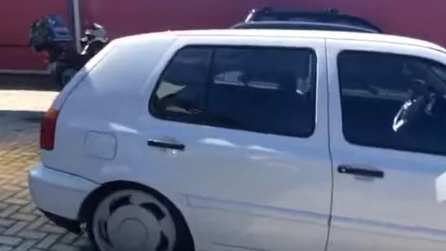 VOLKSWAGEN GOLF 1.8 MI GL 8V 4P 1996 - Carros usados e seminovos - Lopes Automóveis - Curitiba-PR смотреть онлайн