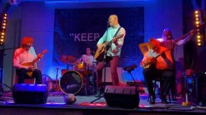 Чиж & Co, А не спеть ли мне песню о Любви! Сергей Киселёв(вокал, гитара) и ансамбль _Лад_.