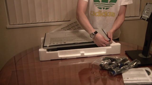 Dell U2312HM Monitor Unboxing смотреть онлайн