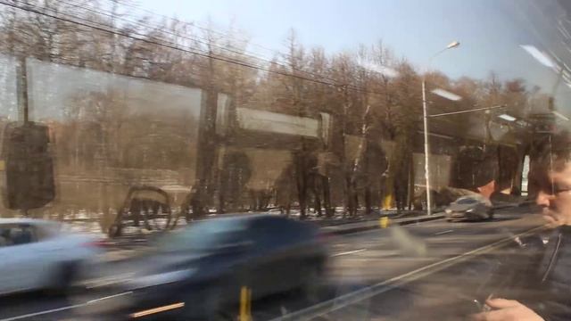 Едем по улице Свободы и съезжаем на МКАД на автобусе 199 в сторону Речного вокзала смотреть онлайн