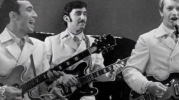 Алешкина любовь - Весёлые ребята