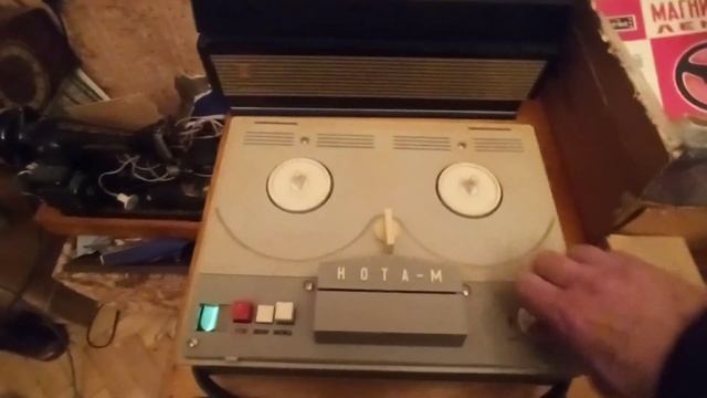 Ретро- радио аппаратура в наследство от бабушки. смотреть онлайн