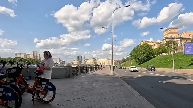 Малышка придя в салон красоты слезно просила подстричь ее как на фото… А едва владелец увидел снимо смотреть онлайн