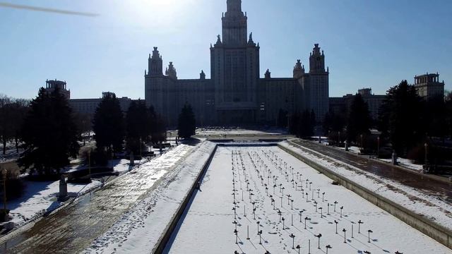 МГУ площадка между ним и Воробьевыми горами смотреть онлайн