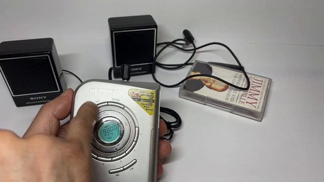 Sony Walkman WM-FX495 Tape Cassette Player. First Hands On and Demo смотреть онлайн